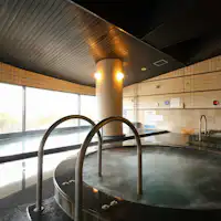 น้ำพุร้อนธรรมชาติ / อ่างจากุซซี่