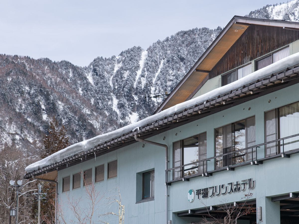 *【ภายนอก】