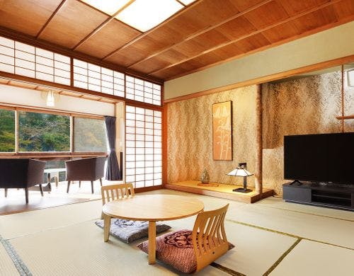 スイート和室・温泉源泉掛流し・広々内風呂