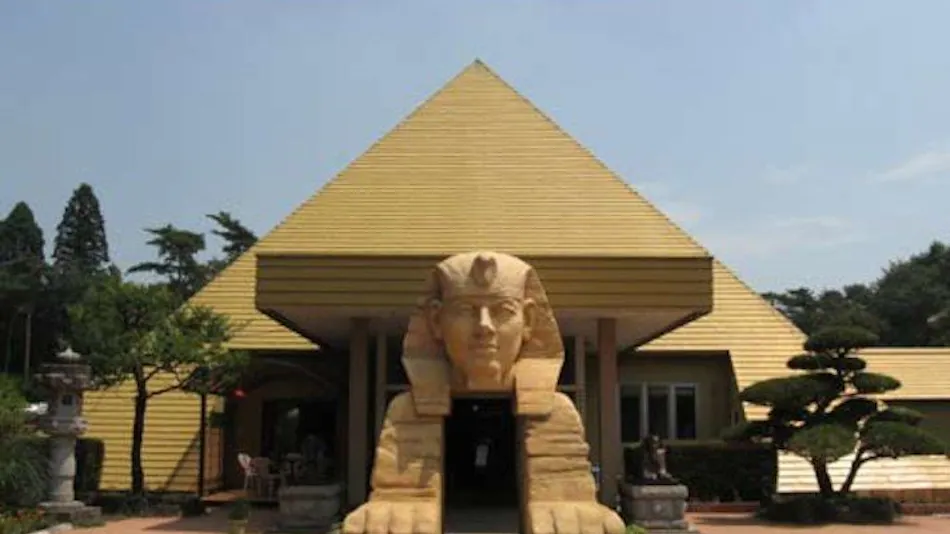 Pyramid Genki Onsen