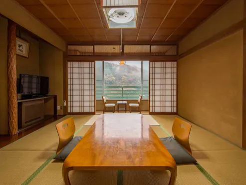 *ตัวอย่างห้องสไตล์ญี่ปุ่น 8 เสื่อทาทามิ