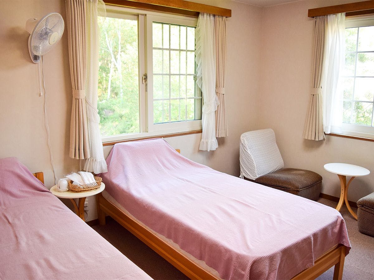 ห้องพักสไตล์ตะวันตก (ใหญ่)