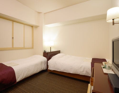 L字型ツイン（13平米）