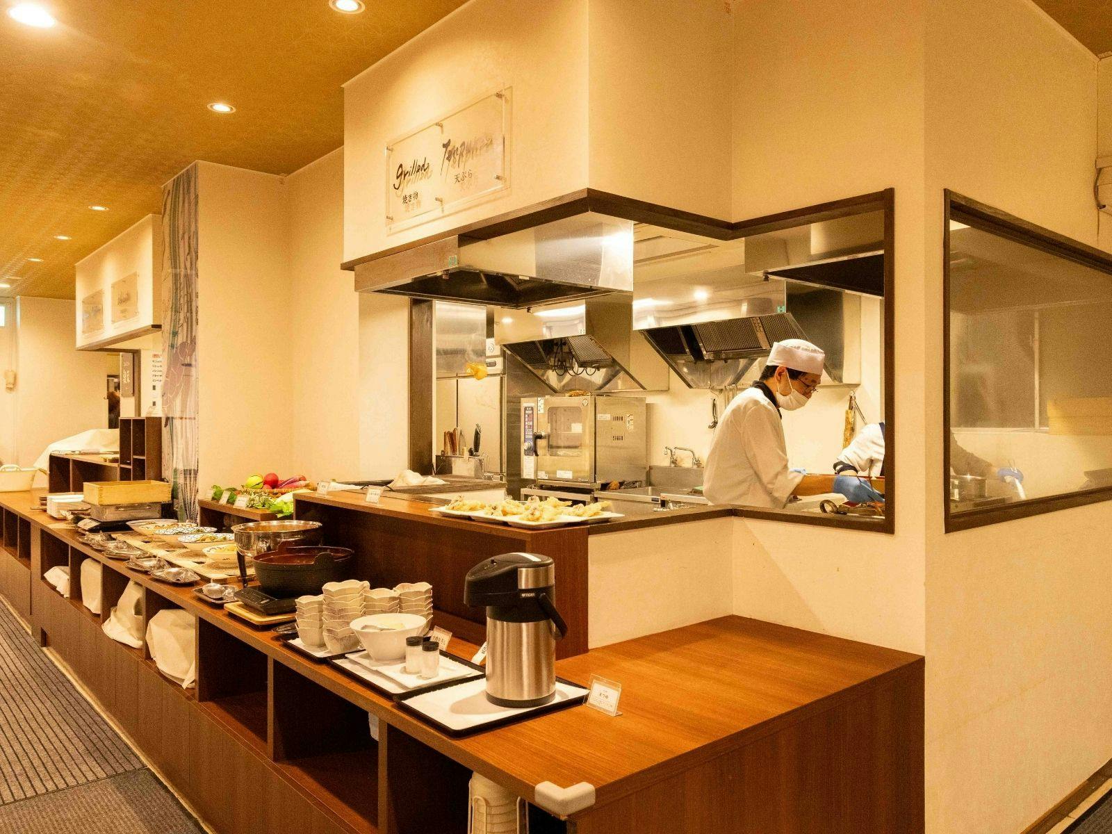 Ryugu no Tsukai Inn with Private Hot Spring Source