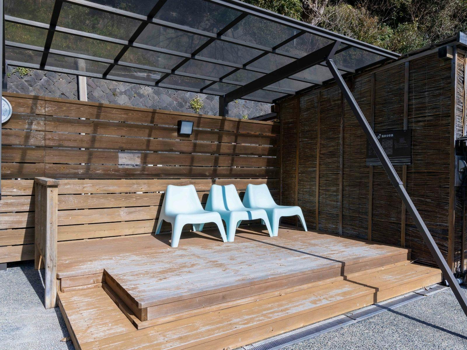 Ryugu no Tsukai Inn with Private Hot Spring Source