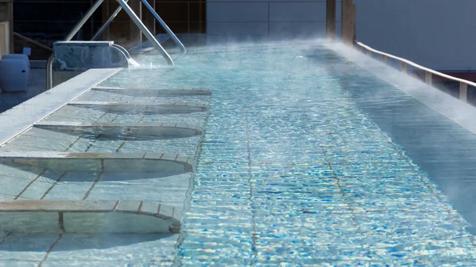 Ryugu no Tsukai Inn with Private Hot Spring Source