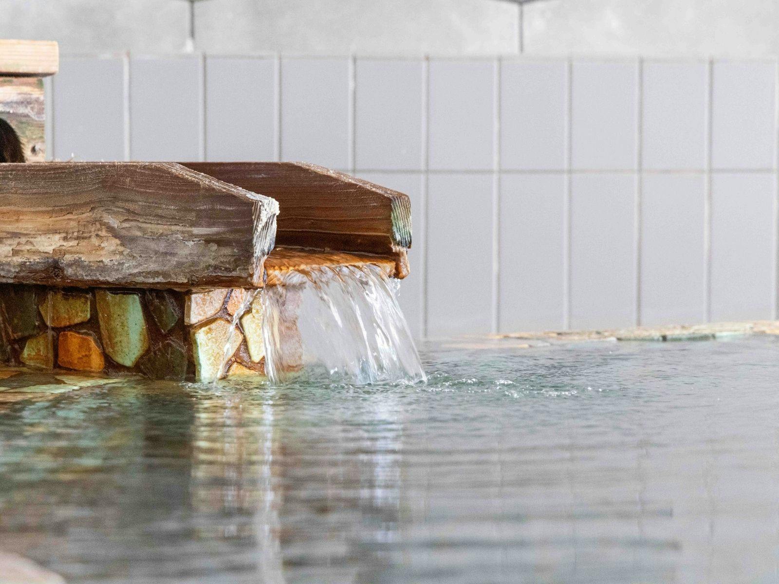 Ryugu no Tsukai Inn with Private Hot Spring Source