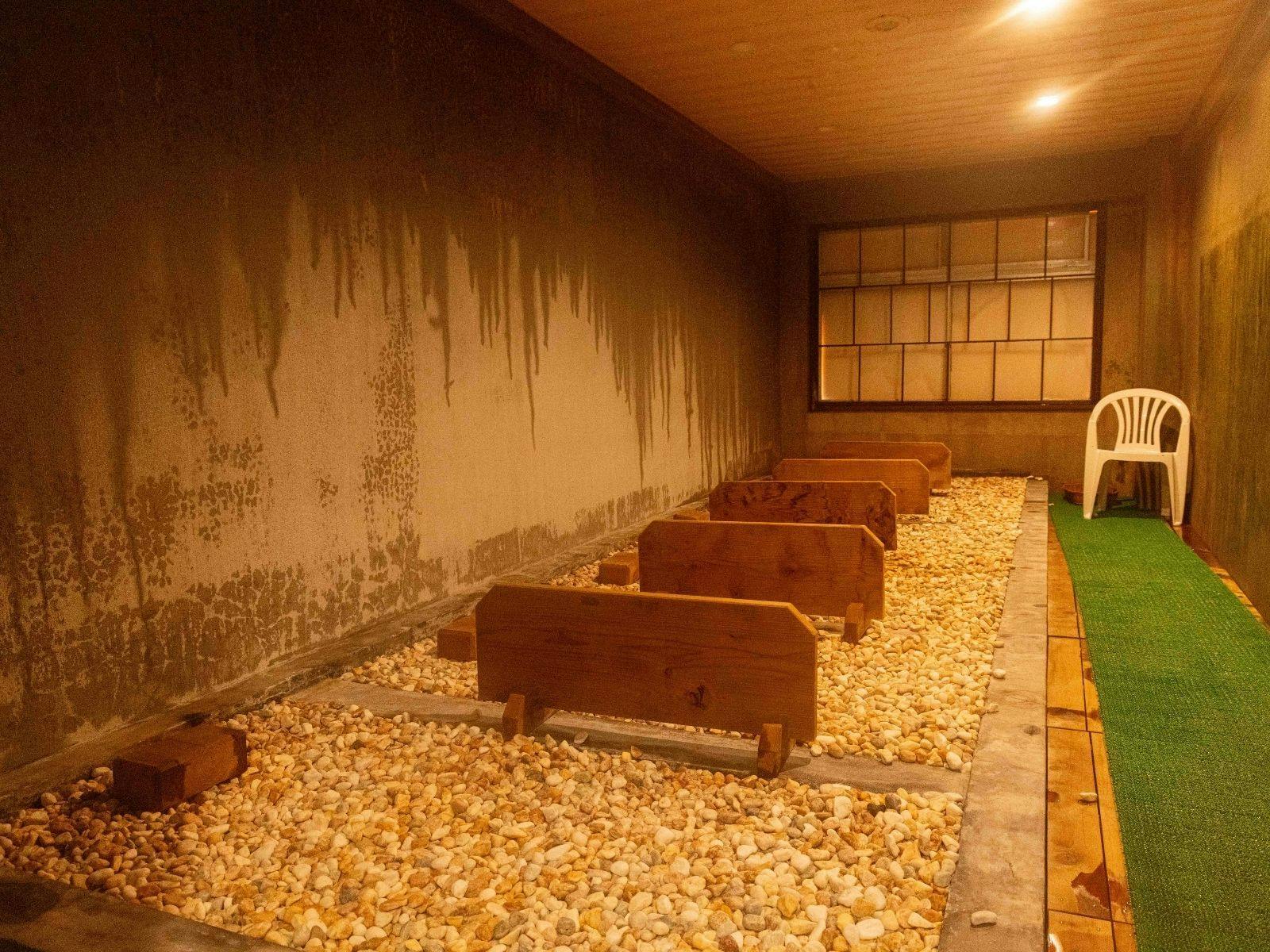 Ryugu no Tsukai Inn with Private Hot Spring Source