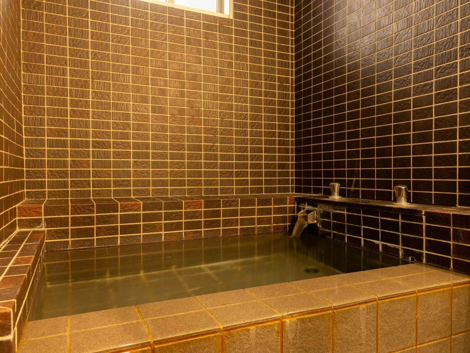Ryugu no Tsukai Inn with Private Hot Spring Source