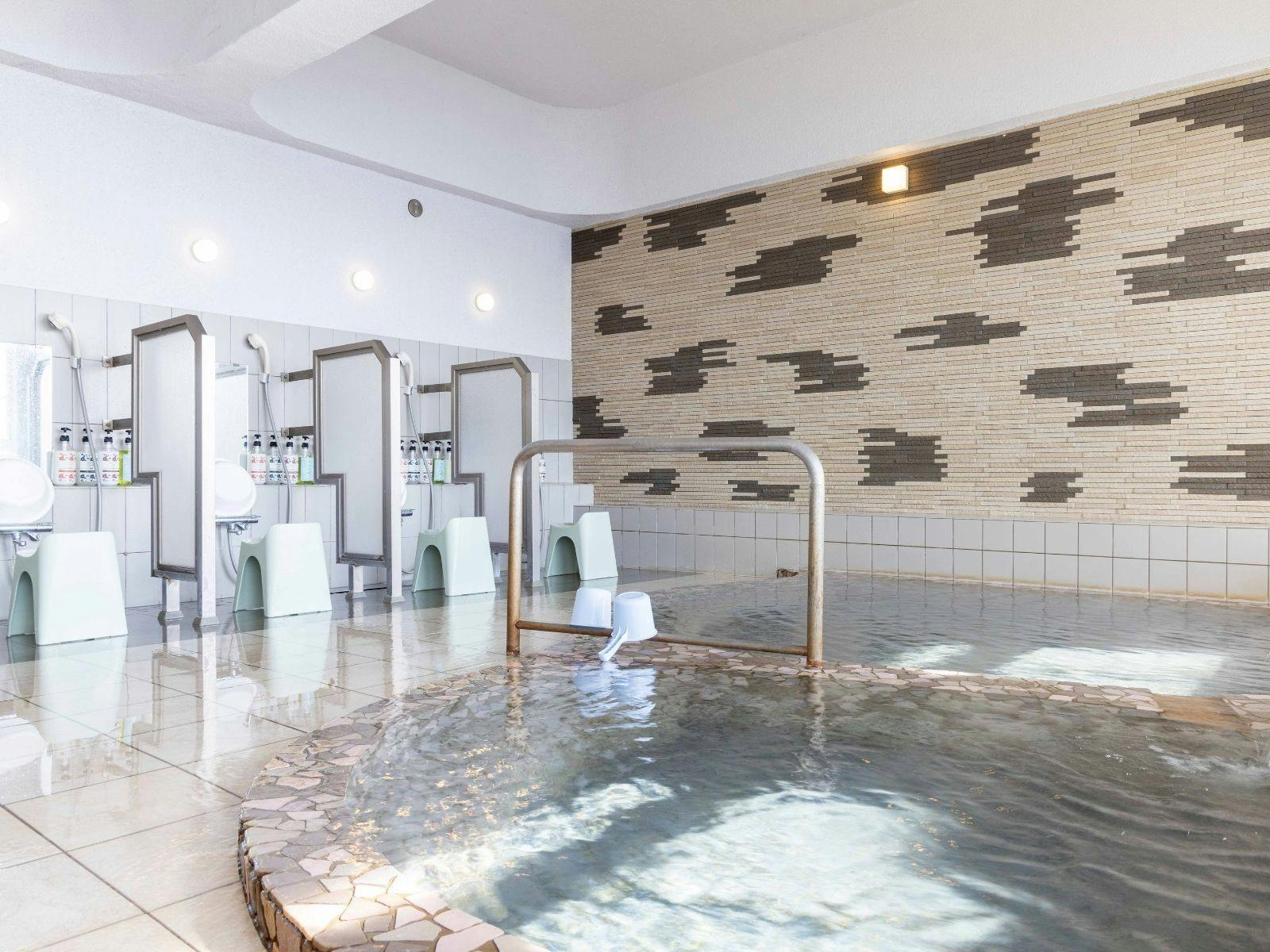 Ryugu no Tsukai Inn with Private Hot Spring Source