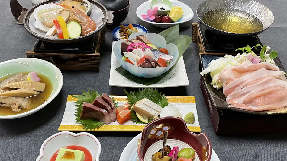 Hamasaka Onsen Uotoya