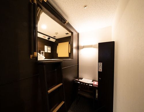 【カプセルキャビン：男性専用デラックス】