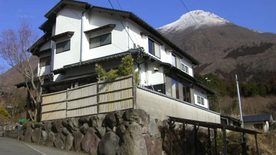 Yufuin Country Road Youth Hostel