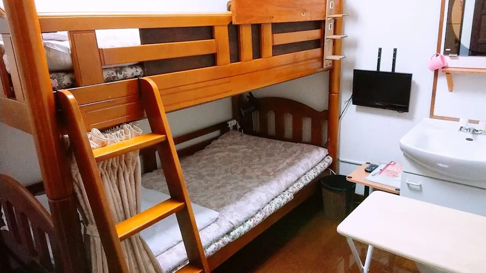 Yufuin Country Road Youth Hostel