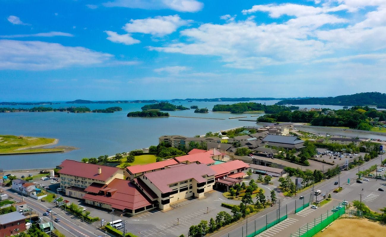 ภาพถ่ายมุมสูงของภายนอก