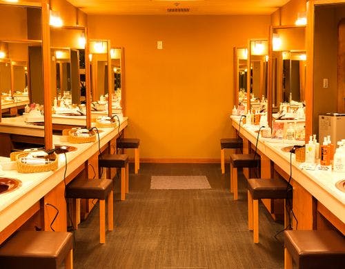 パウダールーム