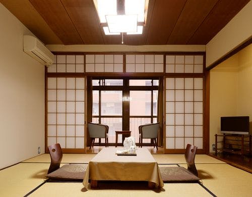【本館‐和室8畳】