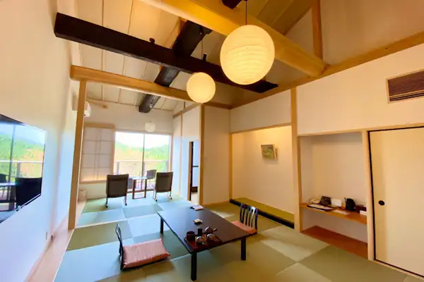 Bilik khas dengan tab mandi terbuka, dibina baru pada Disember 2020 <Yamazakura>