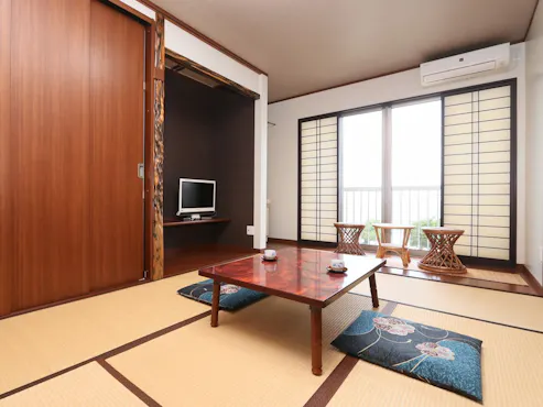 หน้าห้องพักมีทะเลกว้างใหญ่ ★6 เสื่อ