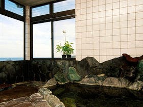 シェフが営む隠れ宿　潮騒
