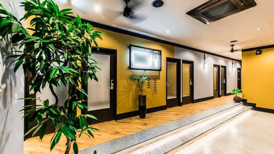 H HOTEL
