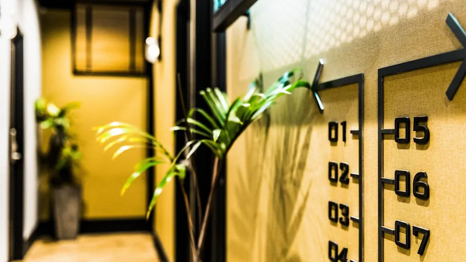 H HOTEL
