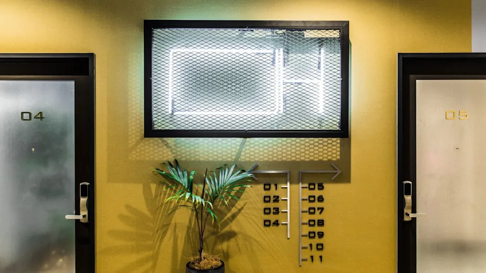 H HOTEL