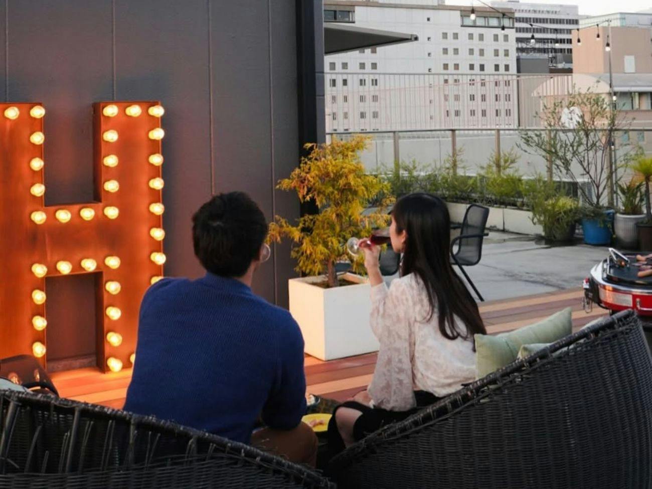 H HOTEL