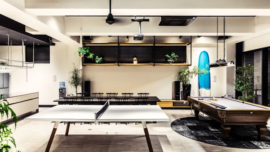 H HOTEL