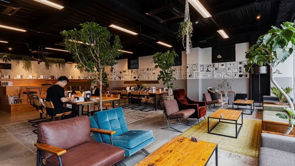 H HOTEL