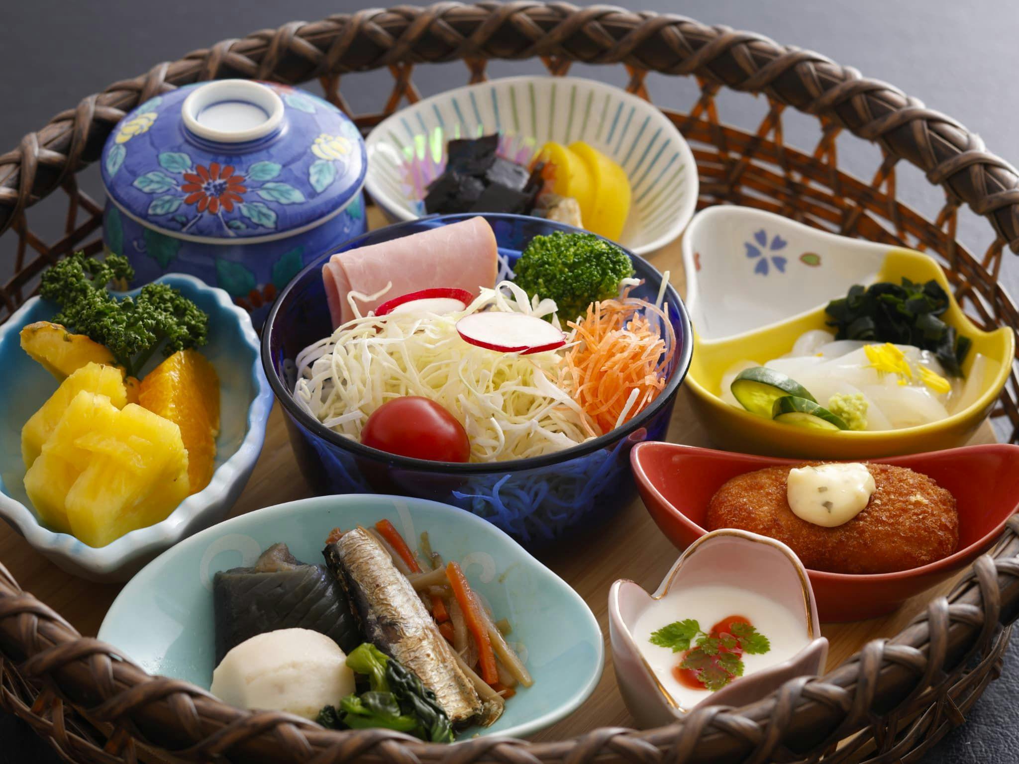 Keranjang bunga sarapan