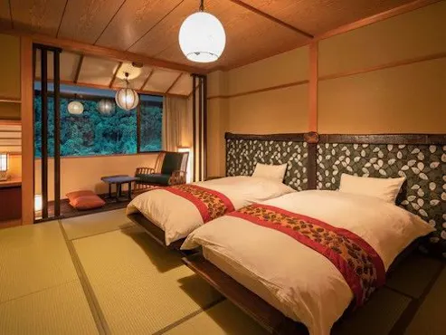 ห้องสไตล์ญี่ปุ่นพร้อมเตียงต่ำ