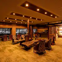 【ล็อบบี้】พื้นที่ไม้ที่อบอุ่น