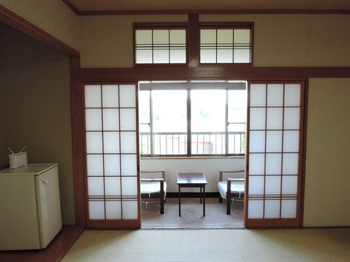 *客室/小田の浜ビーチが見えます。