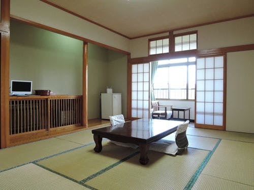 *客室/のびのびと寛げるお部屋です。