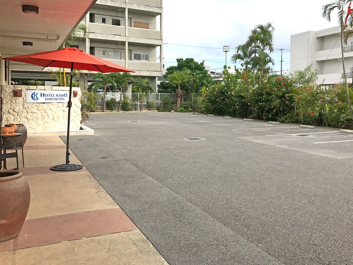 【ที่จอดรถ】สามารถจอดรถได้ฟรี 15 คัน