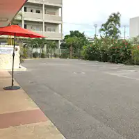 【ที่จอดรถ】สามารถจอดรถได้ฟรี 15 คัน