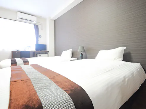 【ห้องเตียงคู่】ขนาดเตียงเซมิ-ดับเบิล