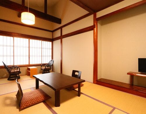 2階のお部屋☆9-10畳・トイレ洗面付き