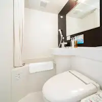 ห้องพักทุกห้องมีโถสุขภัณฑ์อัตโนมัติครบครัน