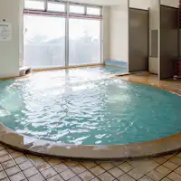 하루의 피로를 온천에서 풀고 릴랙스하세요.