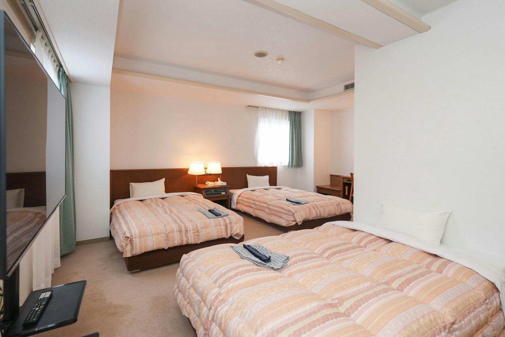 Tendo Central Hotel