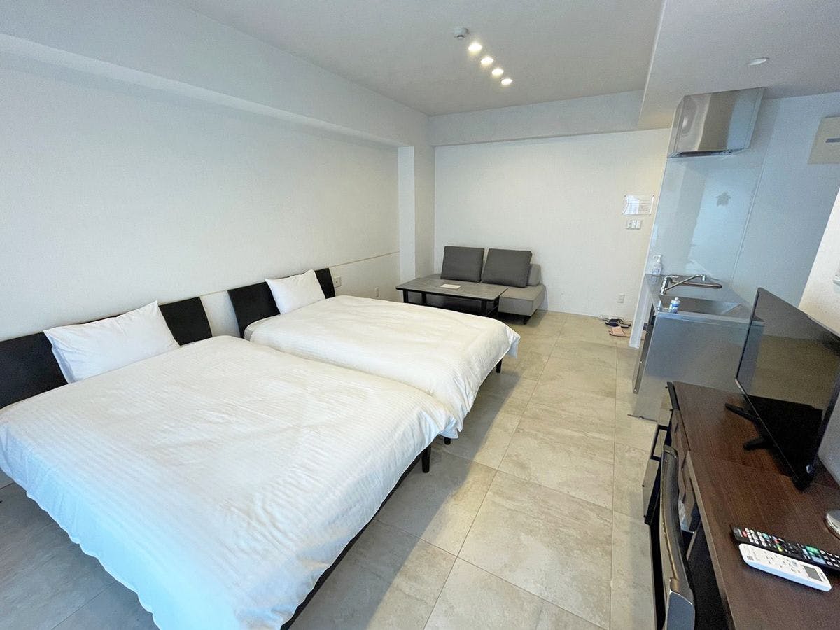 ห้องพักแบบตะวันตกสำหรับ 3 ท่าน (ขนาดกลาง)