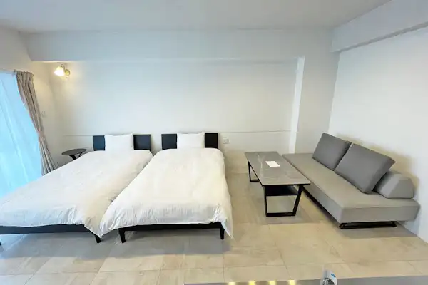 ห้องพักแบบตะวันตกสำหรับ 3 ท่าน (ขนาดกลาง)