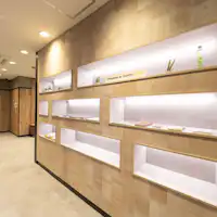 ทันทีที่ทางเข้า