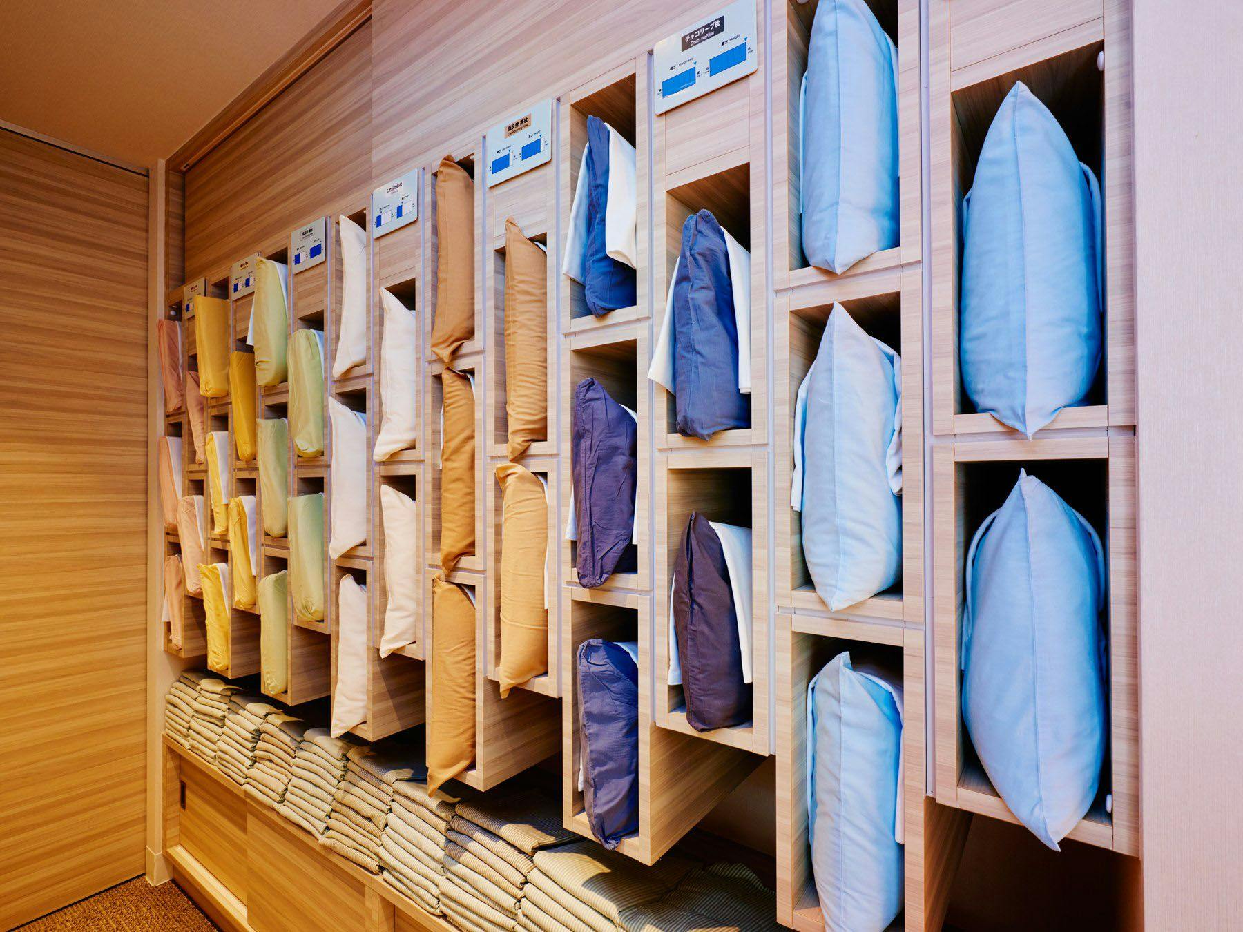 เรามีหมอนให้เลือก 8 แบบ (ตามลำดับก่อนหลัง)