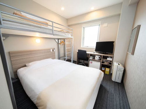 お子様に人気のロフトベッド付です。