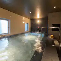 욕조에 몸을 담그고 여유로운 나만의 시간