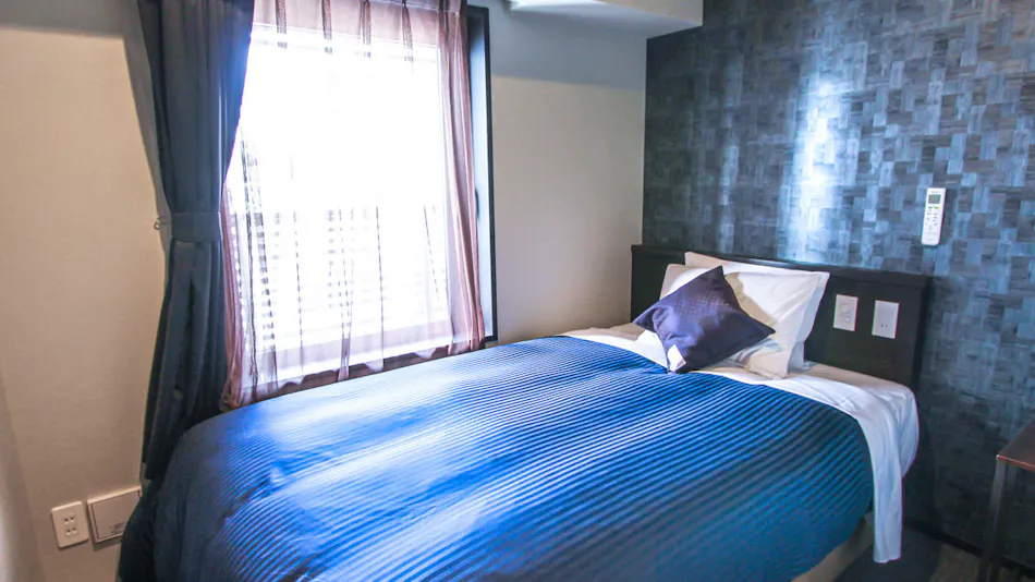 Hotel Livemax Osaka Honmachi