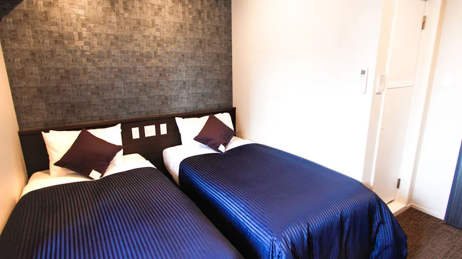 Hotel Livemax Osaka Honmachi